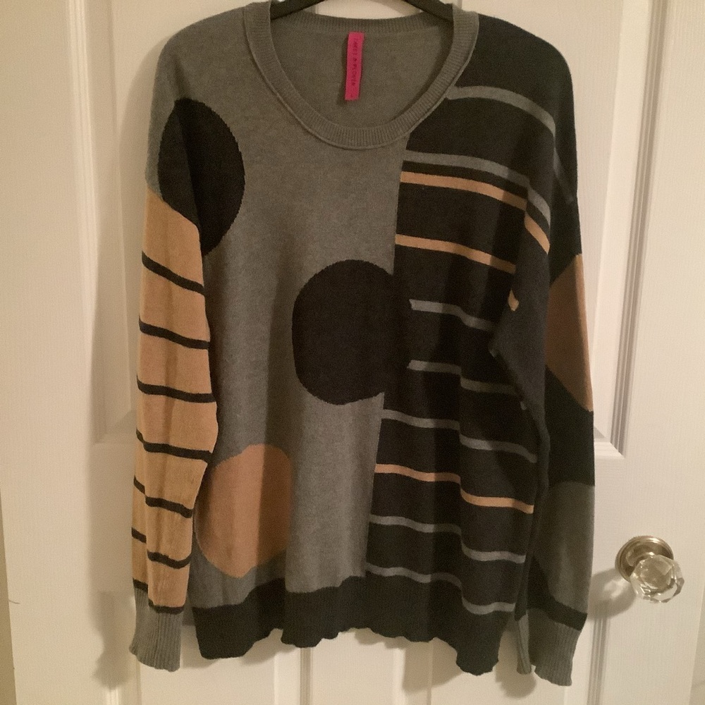 Zaket and Plover woman’s sweater
